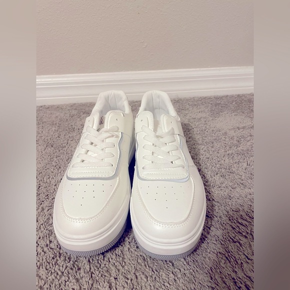 PrettyLittleThing Platform Trainers​ - Picture 7 of 9